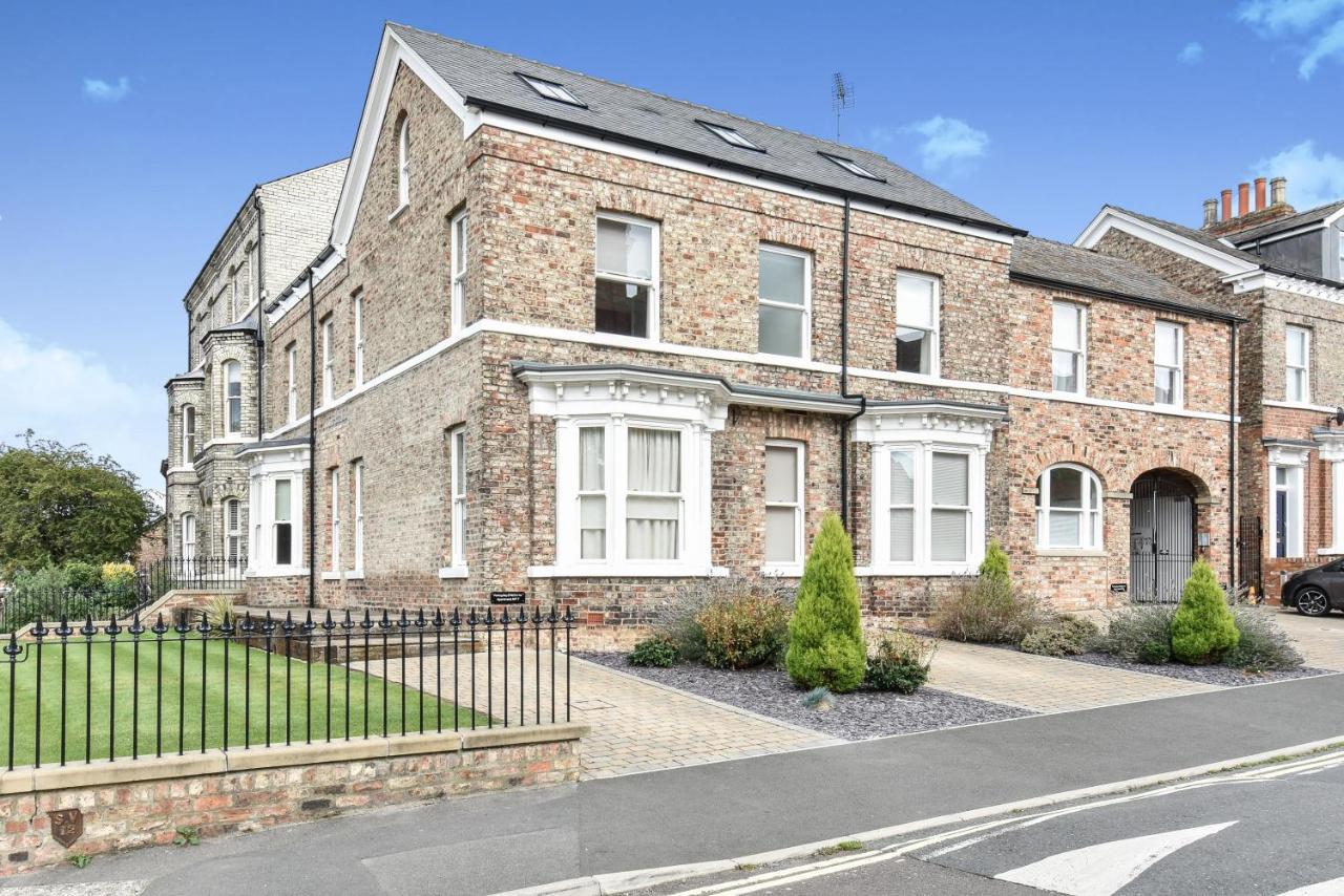 Clifford'S Reach At Bluebridge Court With Free Parking Apartment York Exterior foto