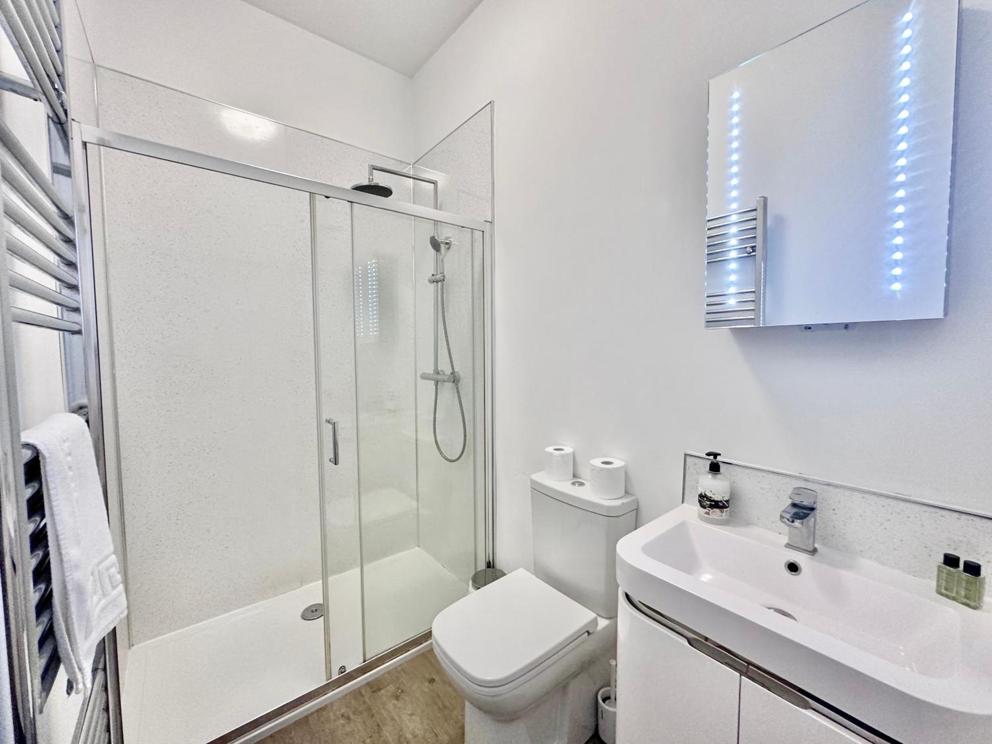 Clifford'S Reach At Bluebridge Court With Free Parking Apartment York Exterior foto