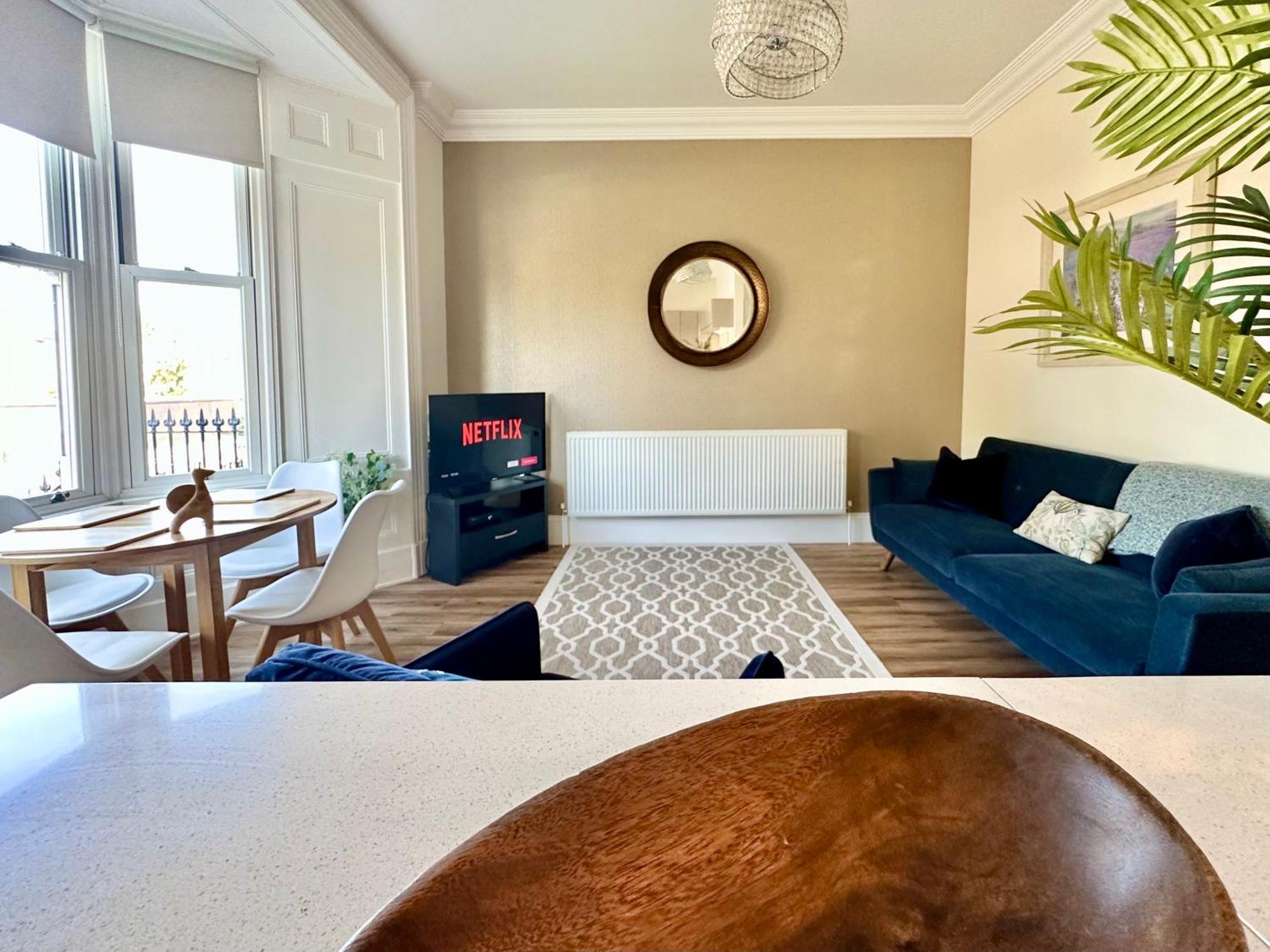 Clifford'S Reach At Bluebridge Court With Free Parking Apartment York Exterior foto